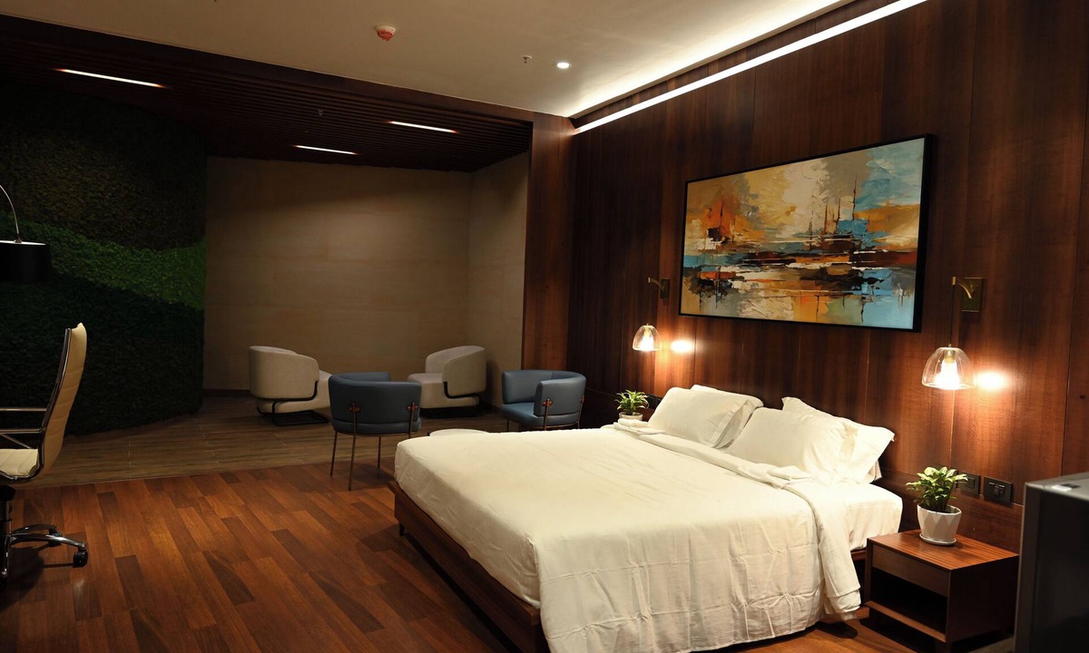 Nedumbassery Hotel | 0484 Aero Lounge - Terminal 2, Cochin Airport Hotel