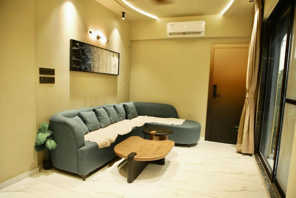 Shahapur Villa | 4 BHK La Casona Villa with Private Pool and Theatre 4BHK