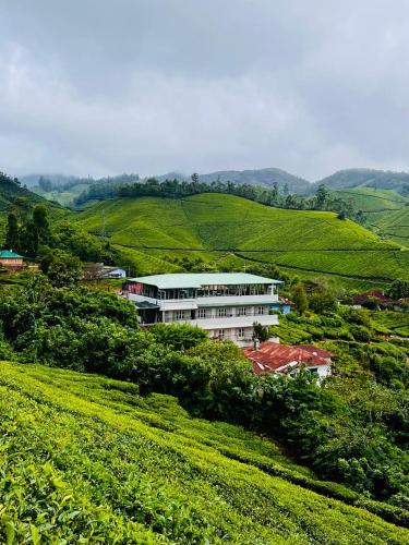 Moolakadai Hotel | 7 Malai Residency