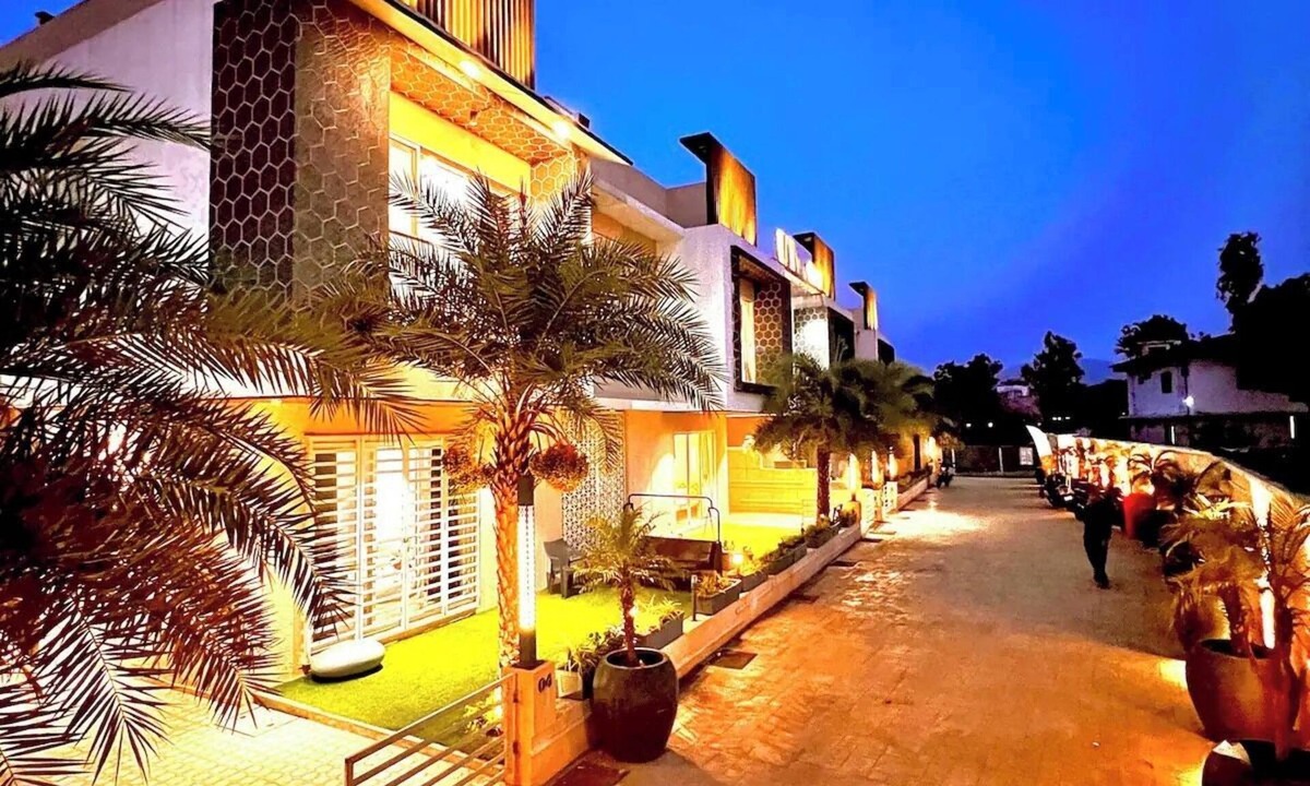 Devghar Villa | Ashford 4 BHK With Pvt Pool By Stellar Stays