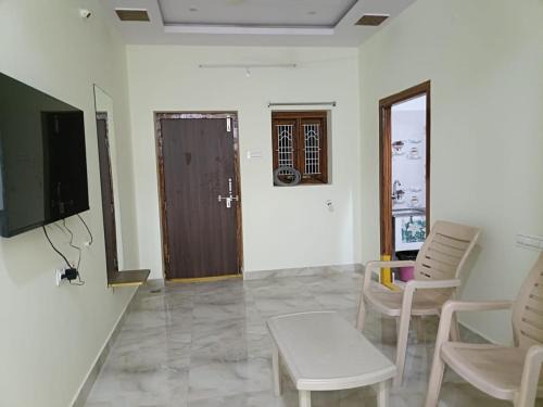 Borgampad Apartment | Avinash residency