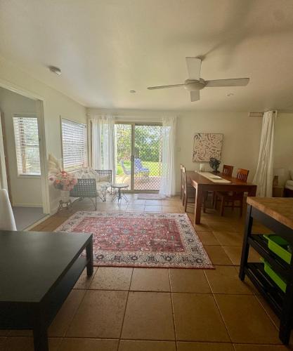 Mullumbimby Apartment | Beautiful, comfortable 7 mins walk to Mullumbimby
