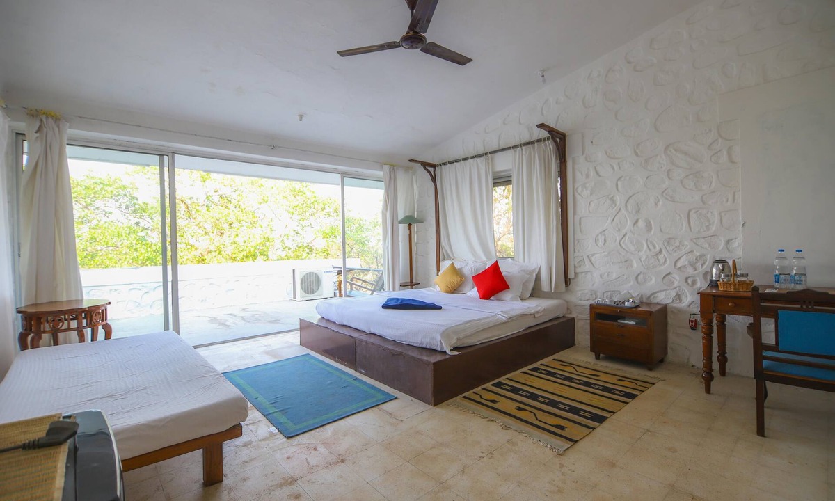 Nandgaon Hotel | Beyond Stay Mahua Bagh Murud
