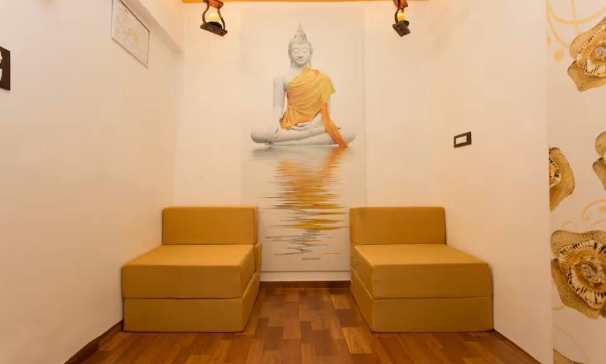 Aarey Colony Apartment | Blissful Stay in Goregaon East