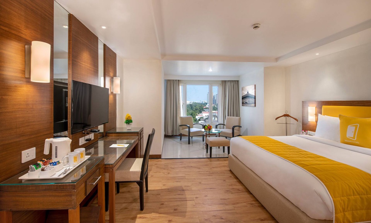 Thaltej Hotel | BloomSuites | Ahmedabad
