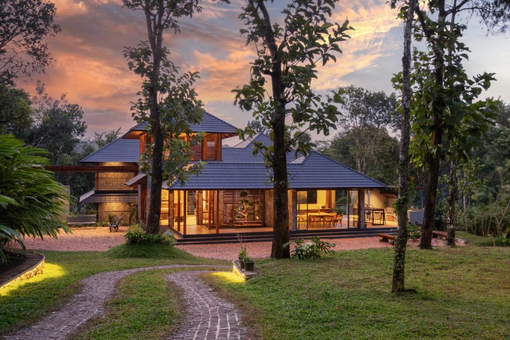 Chellarcovil Villa | CardMem Hills View Pool Villa & Resort, Thekkady