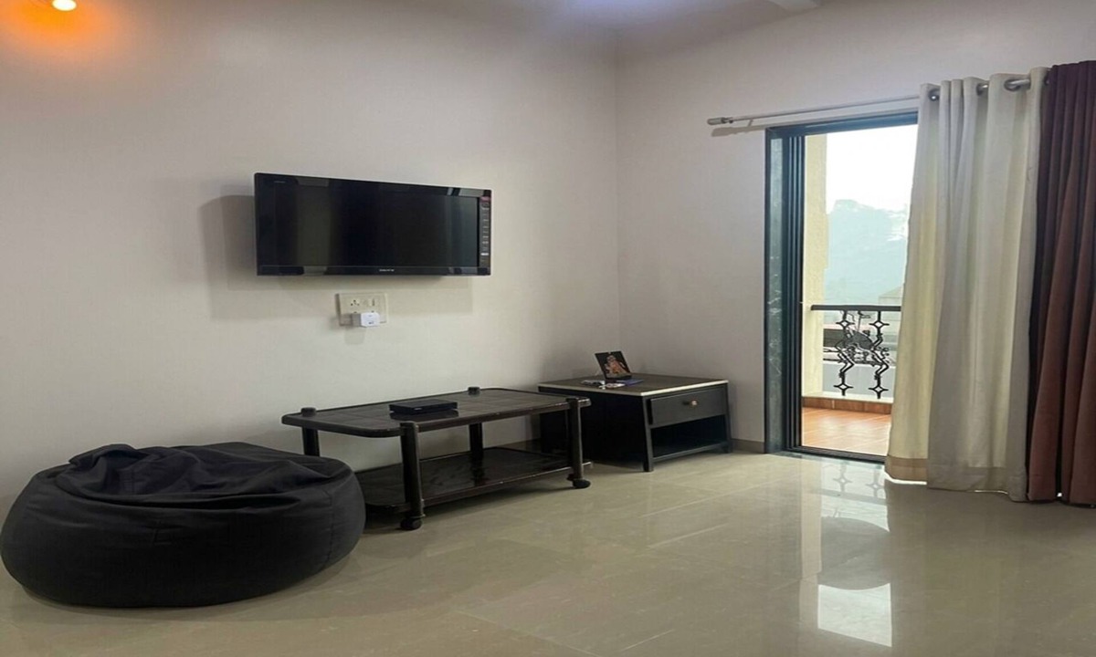Panchgani Apartment | Charming 1-bedroom apartment in the heart of Ruighar