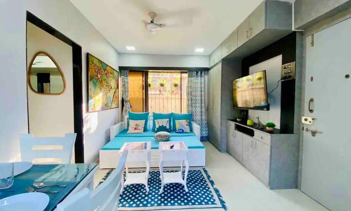 Ranwar Apartment | Charming 3 Bed 2 Bath in Bandra West with Balcony