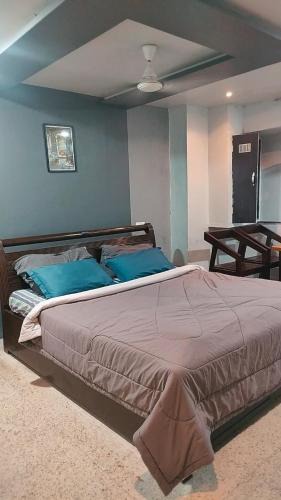 Kolhapur House | Citadel Cozy Homestay with single AC bedroom