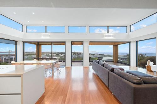Surf Beach House | Cloudview
