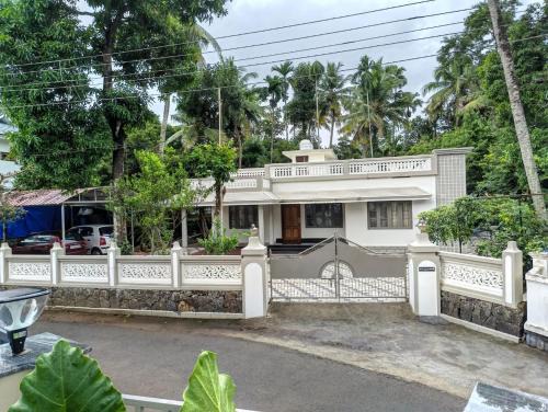 Kuruppumthara Villa | Cobblestone Grove