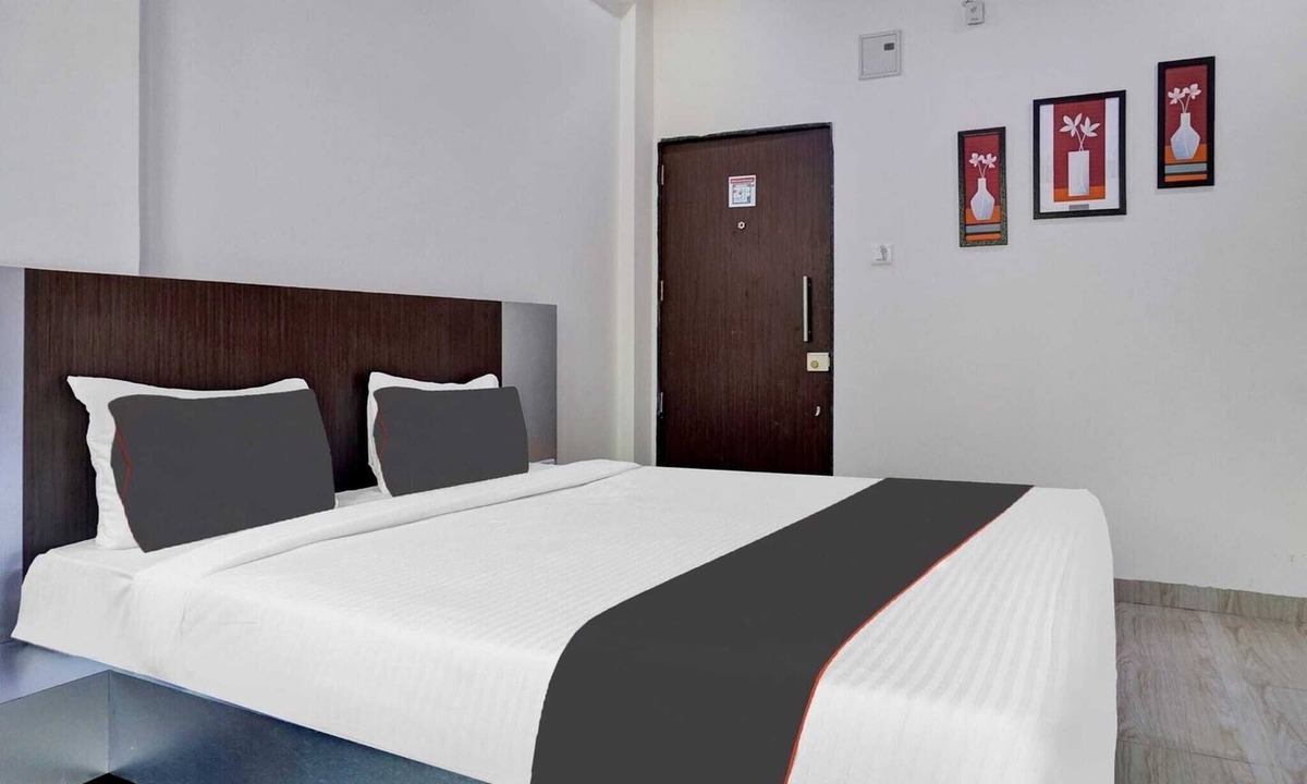 Kharadi House | Collection O Eon Inn Near Pune Airport