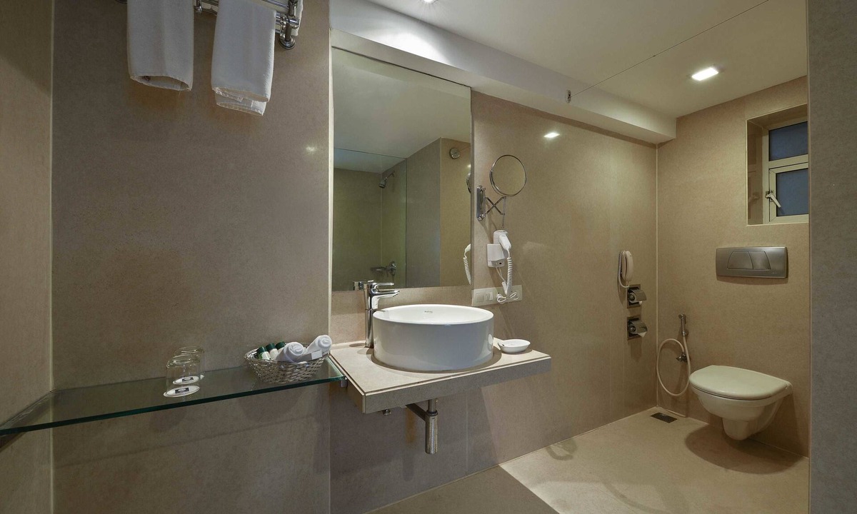 Prabhadevi Hotel | Comfort Inn Heritage