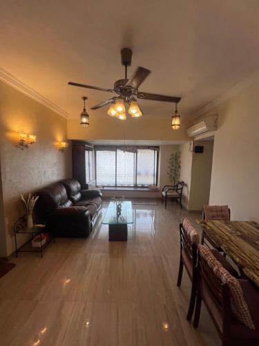 Aarey Colony House | Cozy private Room in shared apt of Royal Palms