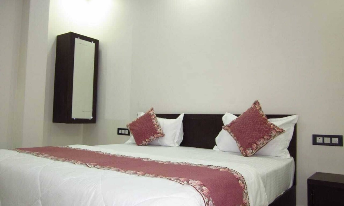 Faizabad Hotel | Dashrath Residency