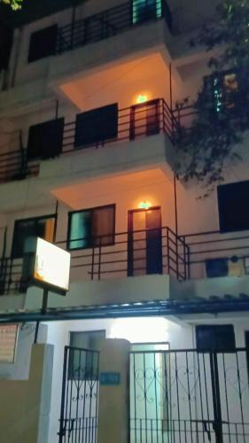Airoli Hotel | Deluxe United Corporate Stay by Hotelist