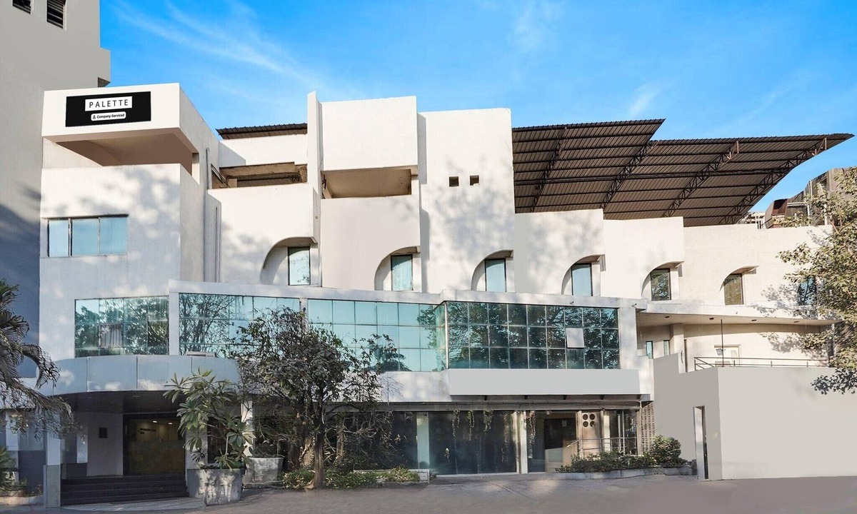 Adajan House | Deluxe with Twin BedPalette Country Club