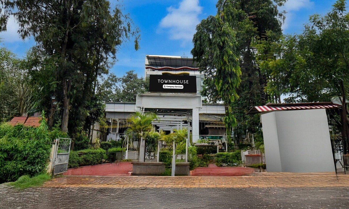 Paud House | DeluxeHotel Sarovar