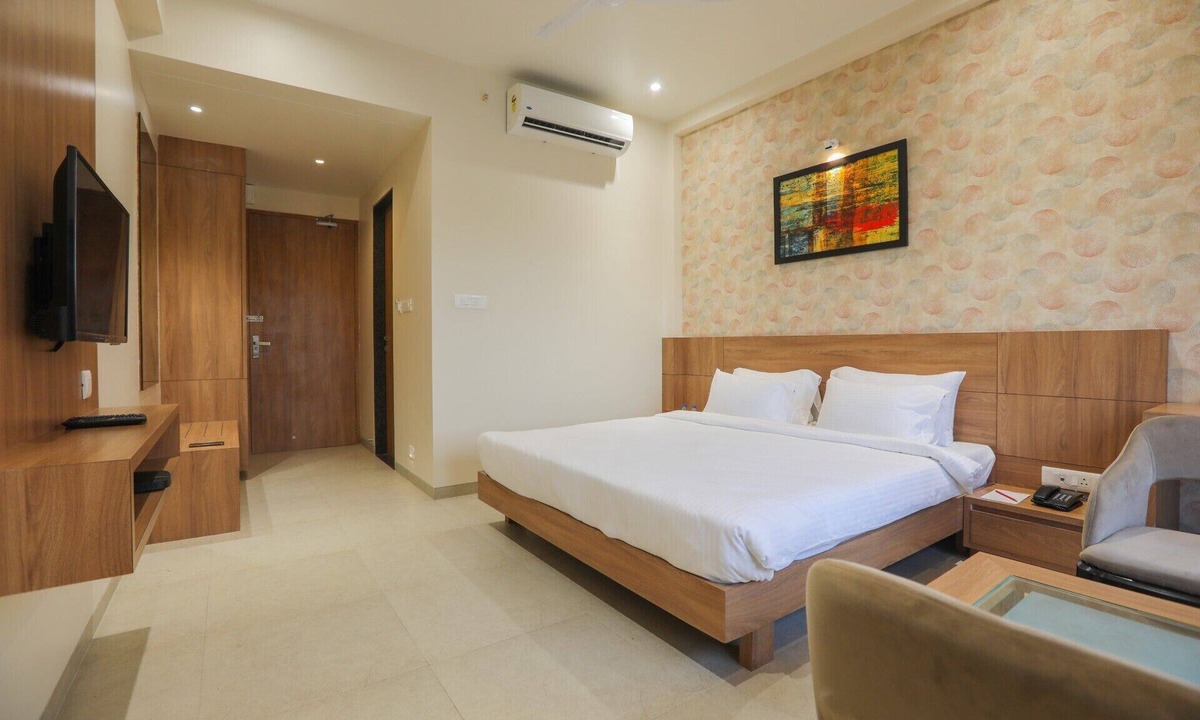 Pune Hotel | Enrise by Sayaji Khed Shivapur