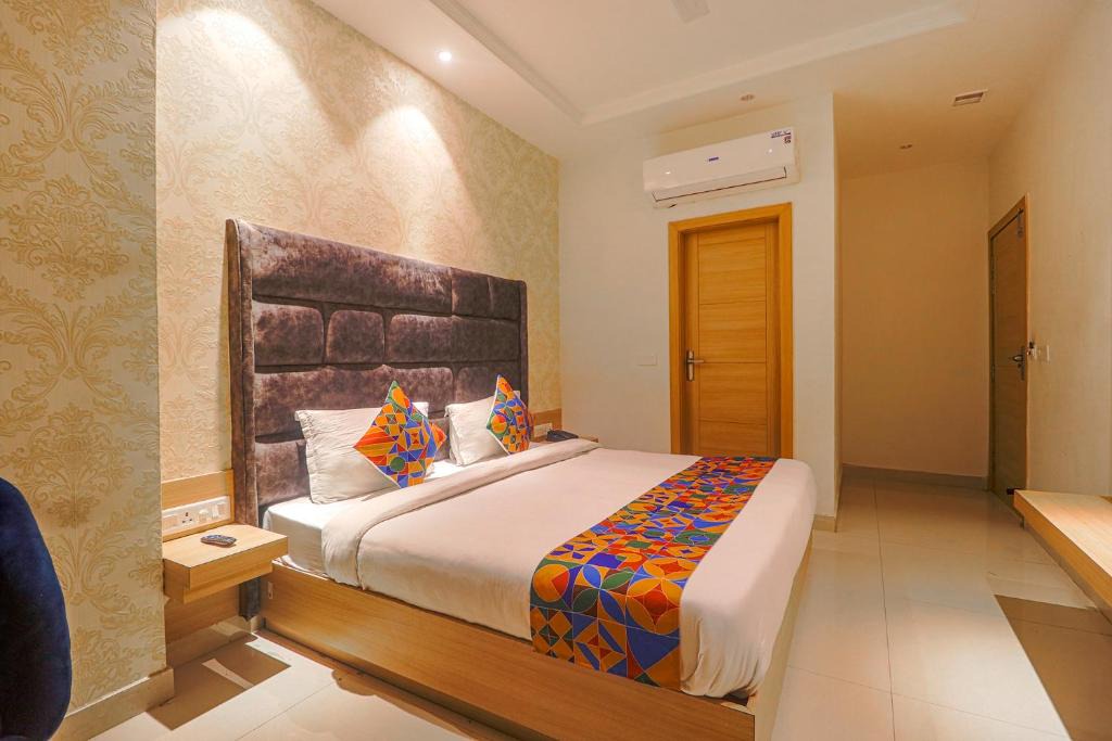Amritsar Hotel | FabHotel Apple Tree