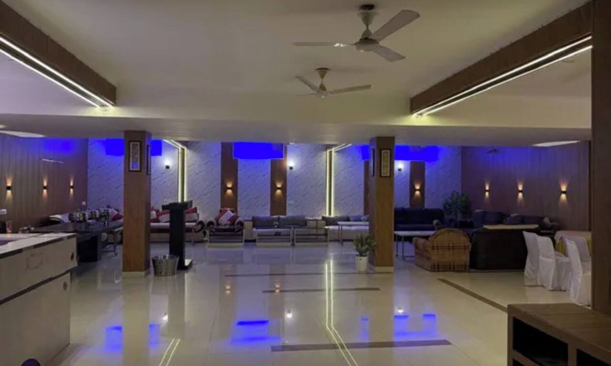 IMT Manesar Hotel | Fabhotel Aravali Residency