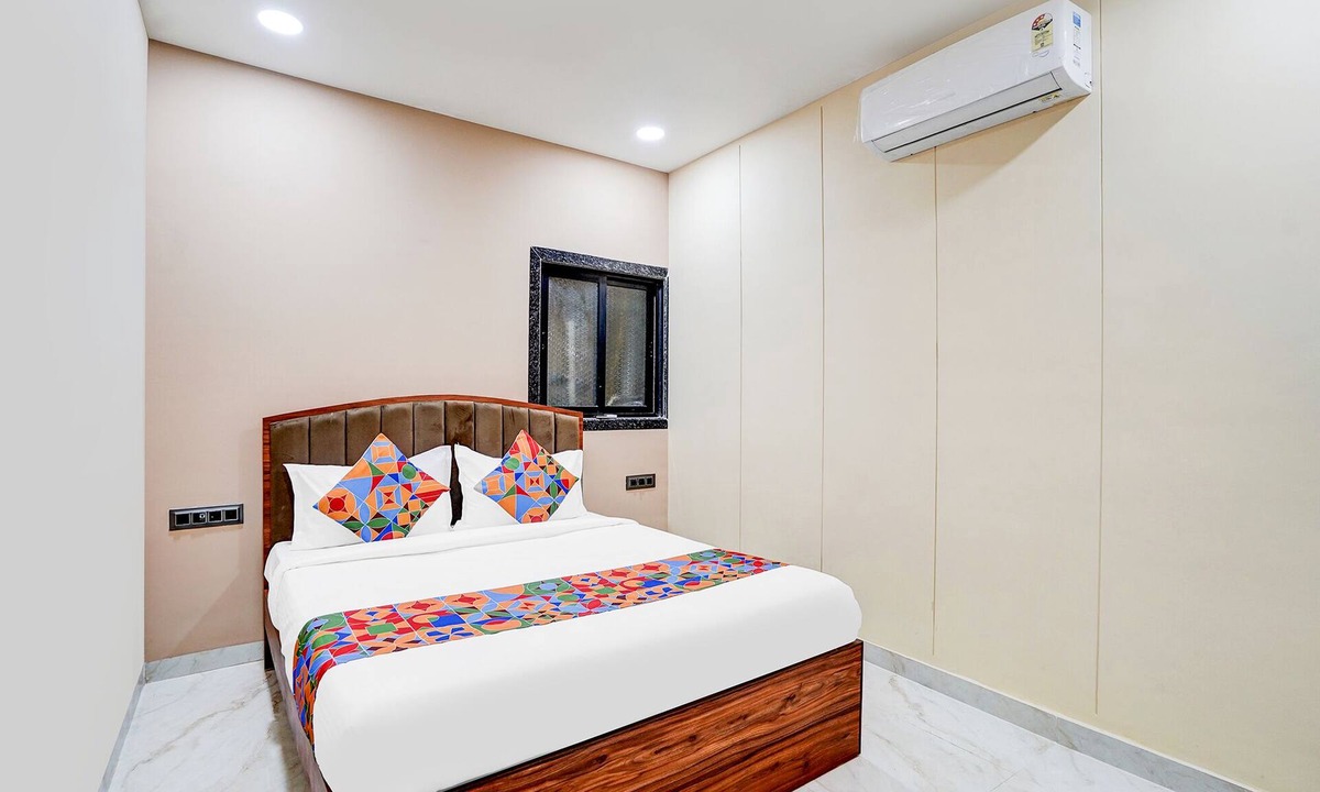 Goregaon West Hotel | Fabhotel Jk