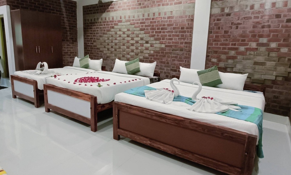 Courtallam Villa | FIVE FALLS RAMANA VILLA