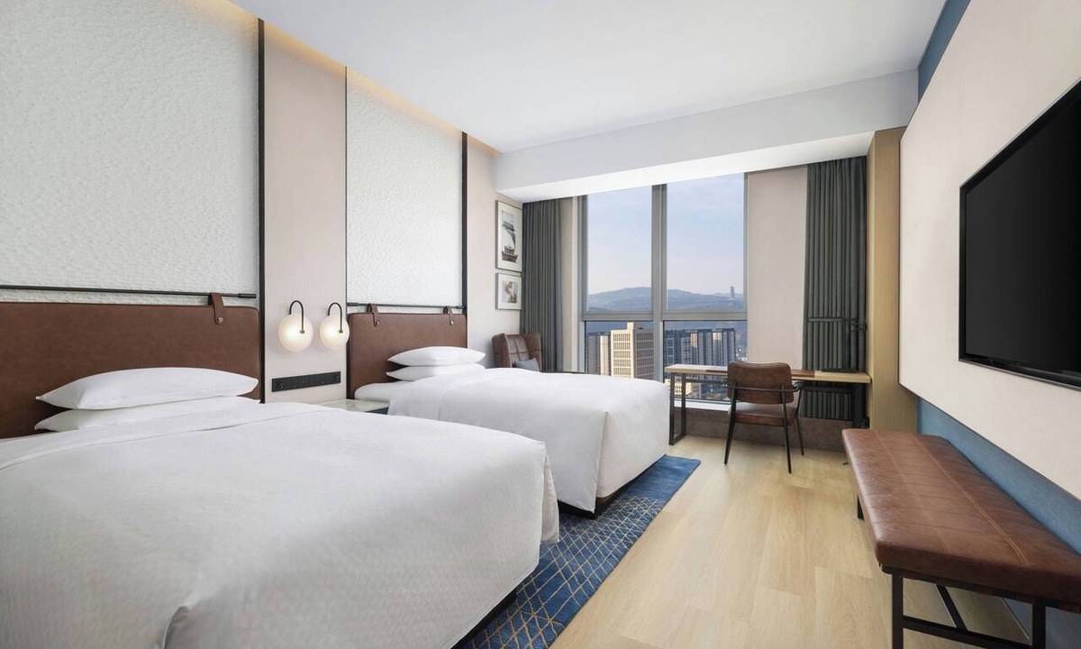 Qinzhou District Hotel | Four Points by Sheraton Tianshui