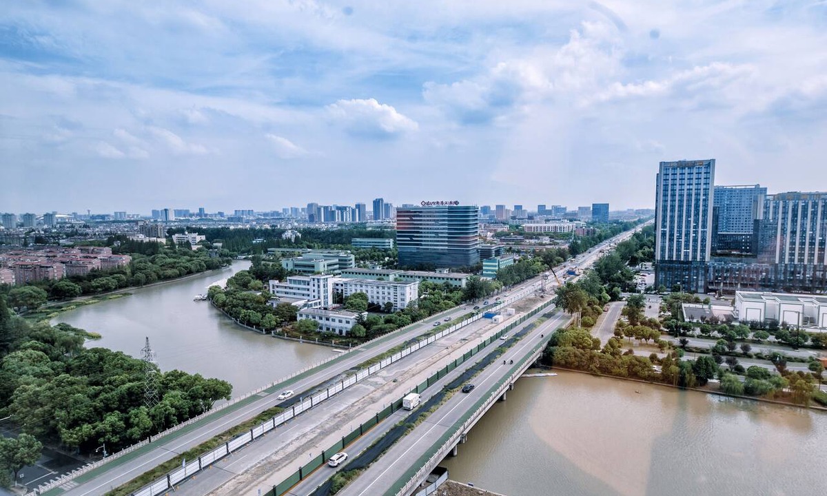 Nanhu Qu Hotel | Four Points by Sheraton Jiaxing