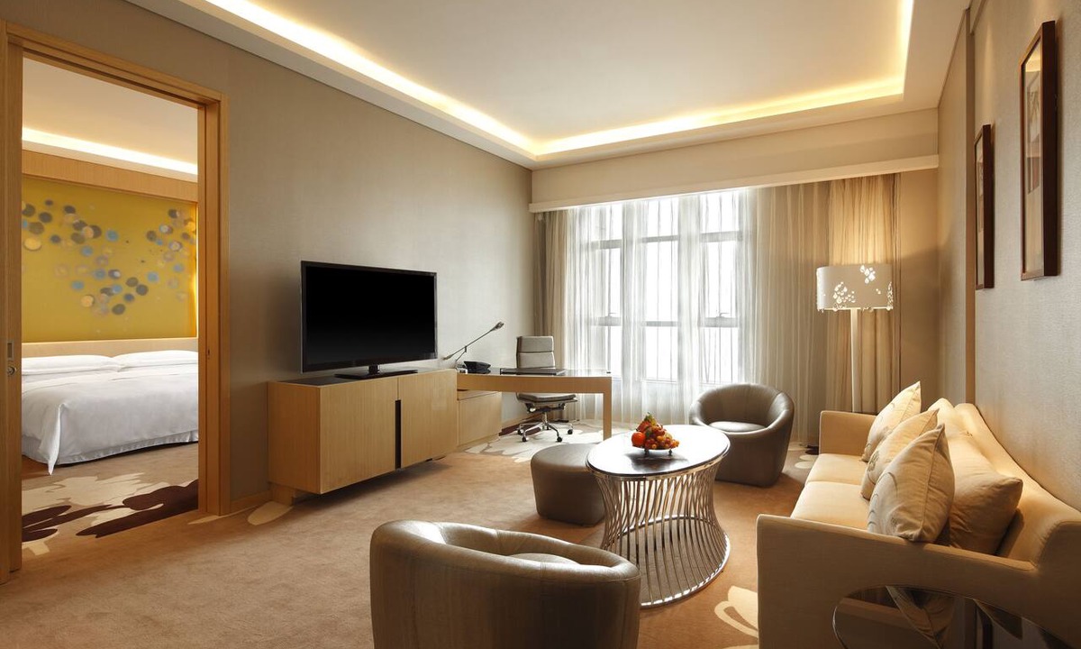 Yancheng District Hotel | Four Points By Sheraton Luohe