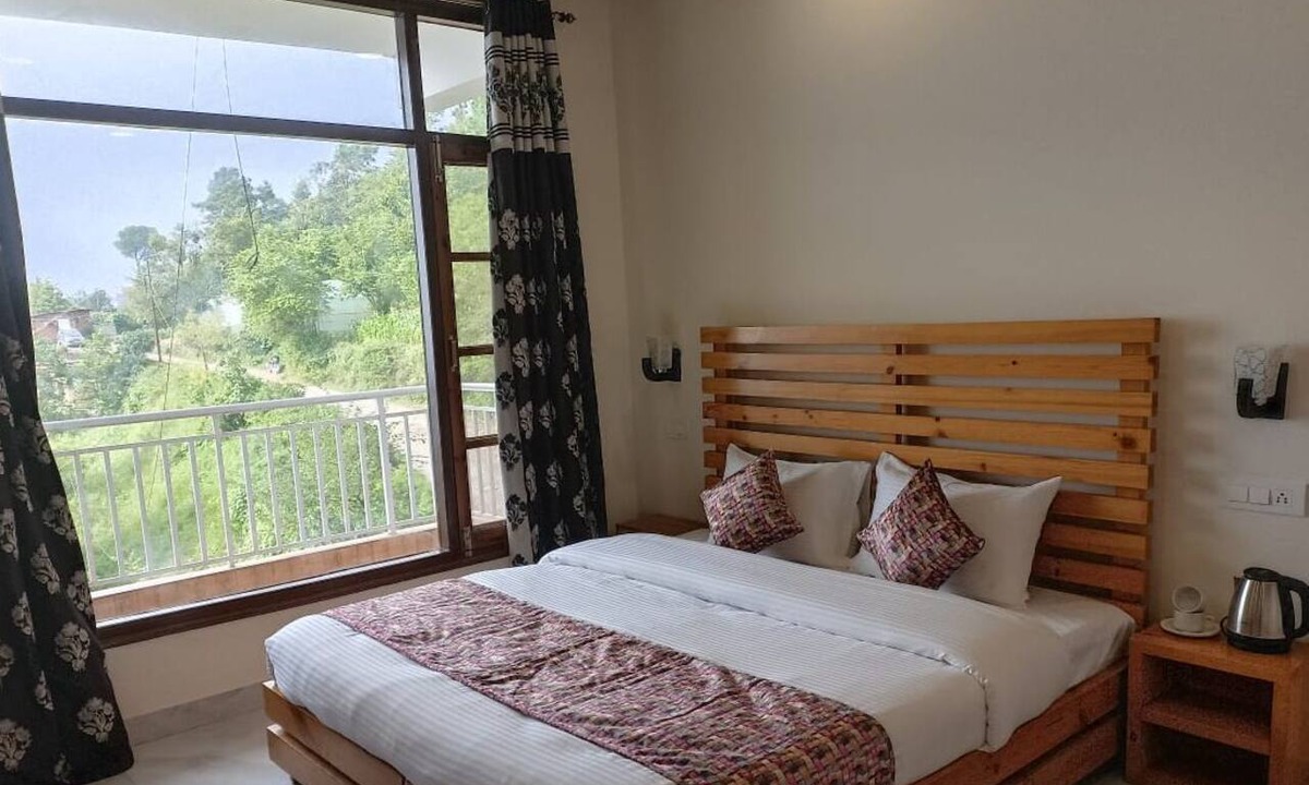 Kasauli Hotel | Him Hilton Luxury Hotel