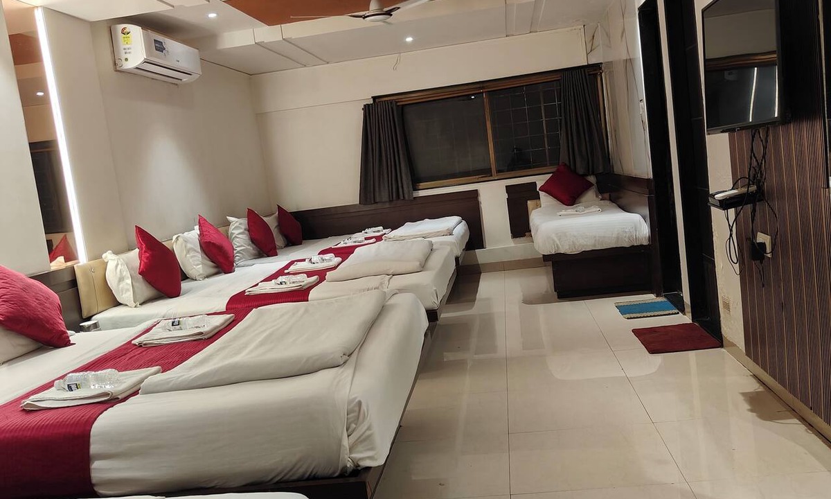 Shirdi Hotel | Hotel Anand Palace