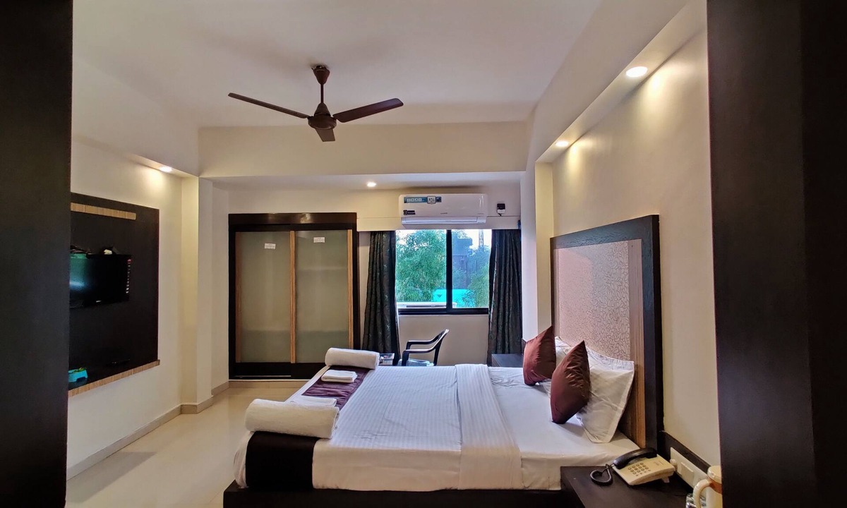 Igatpuri Hotel | Hotel Ashwin Igatpuri, Pure Veg & Jain Food