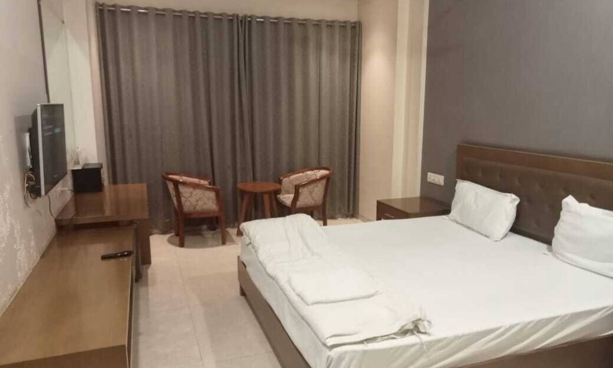 Jalna Hotel | HOTEL ATHARVA
