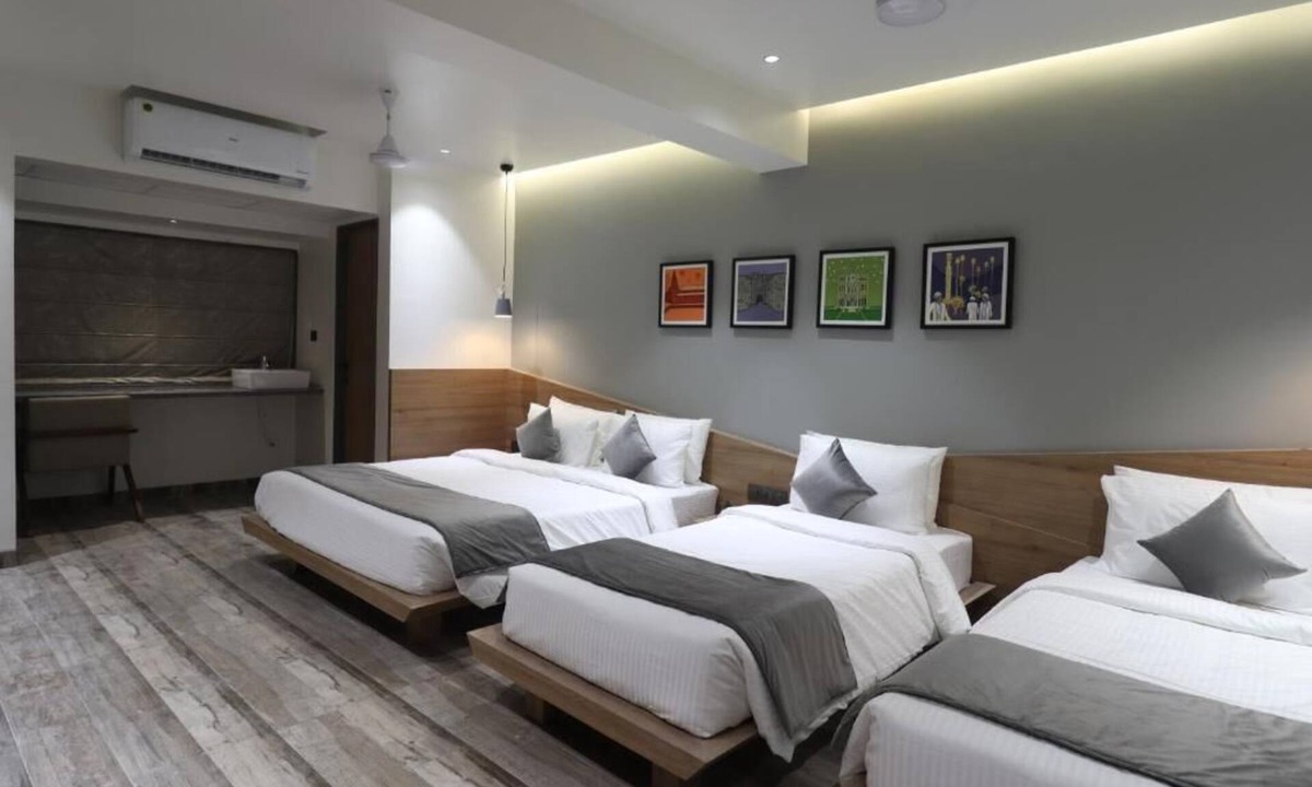 Solapur Hotel | Hotel Chitra Executive