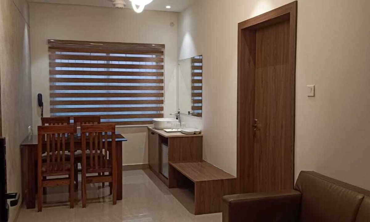 Adyar Hotel | Hotel Citywalk Residency