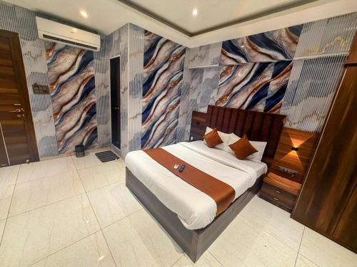 Mira Road East Hotel | Hotel Golden Palace - Mira Bhayander
