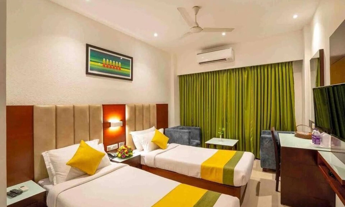 Kulanada Hotel | Hotel Hills Park Pathanamthitta