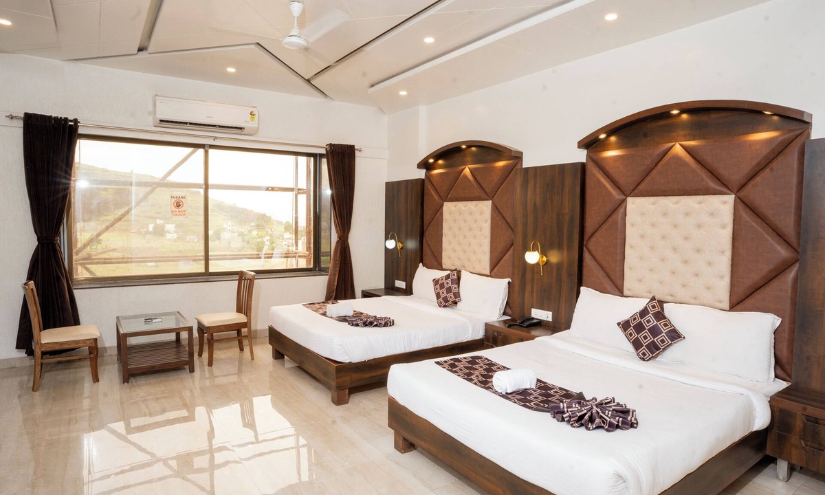 Maliwada Hotel | Hotel Grand Sarowar