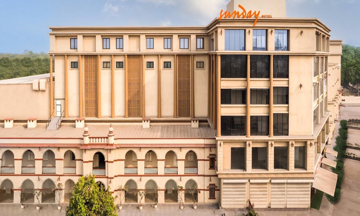 Sayajiganj House | Hotel in Vadodara near Railway Station