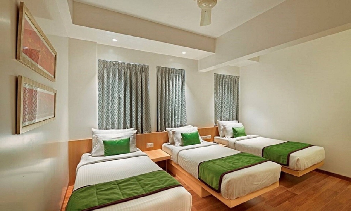 Sakinaka Hotel | Hotel Leafio Marigold Marol