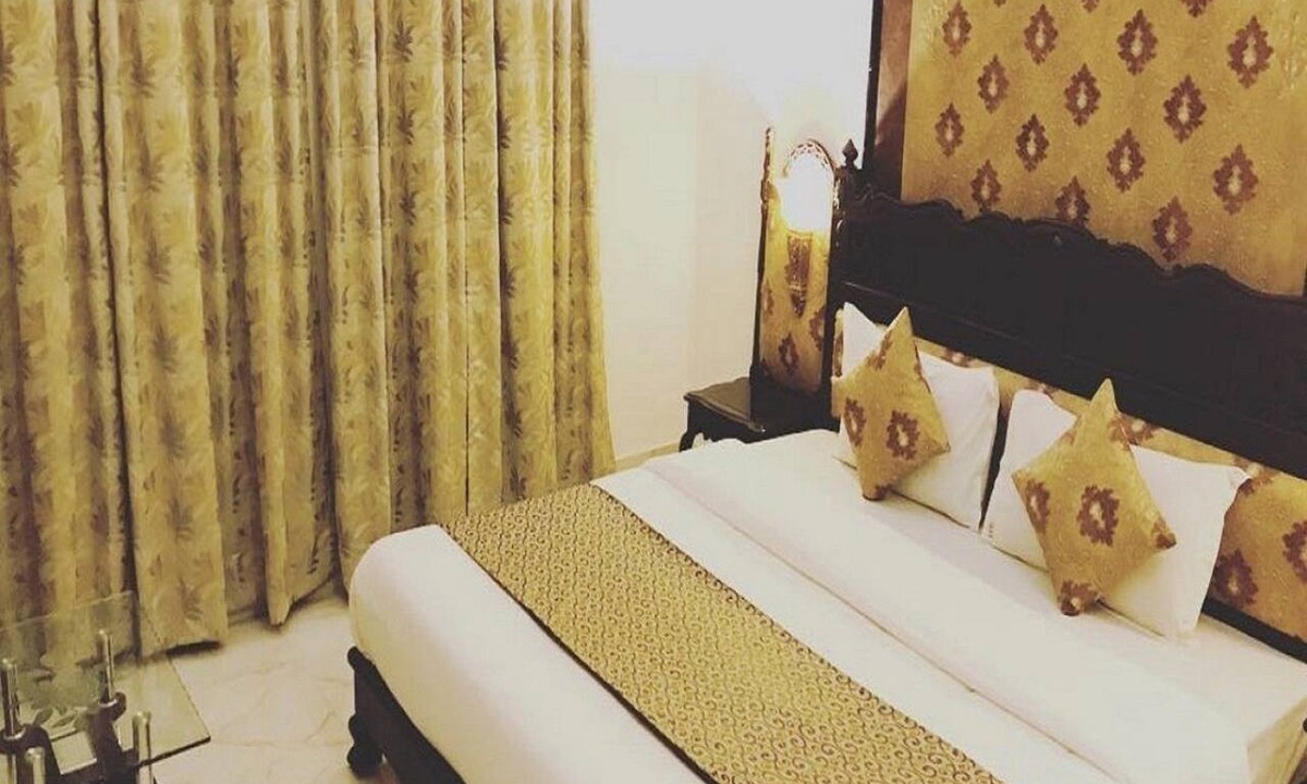Kota Hotel | Hotel Navrang