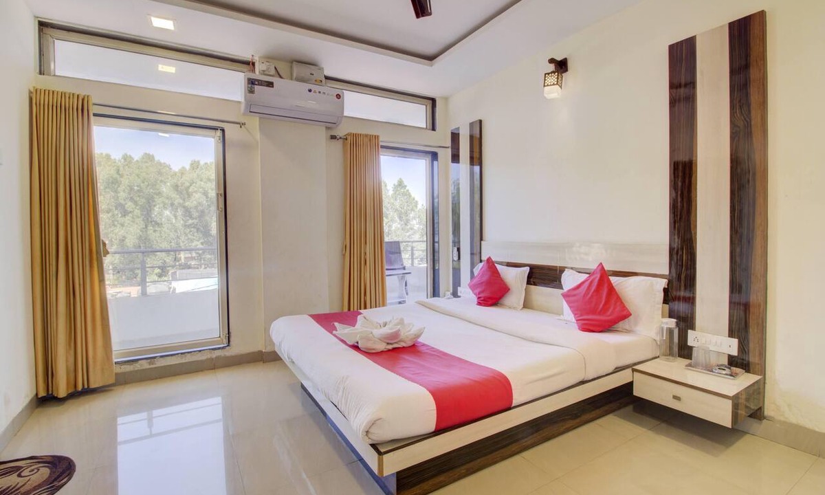 Wai Hotel | Hotel Royal Hills
