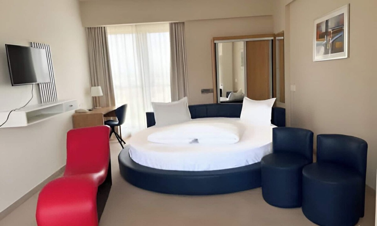 Pune Hotel | Hotel Royal Inn