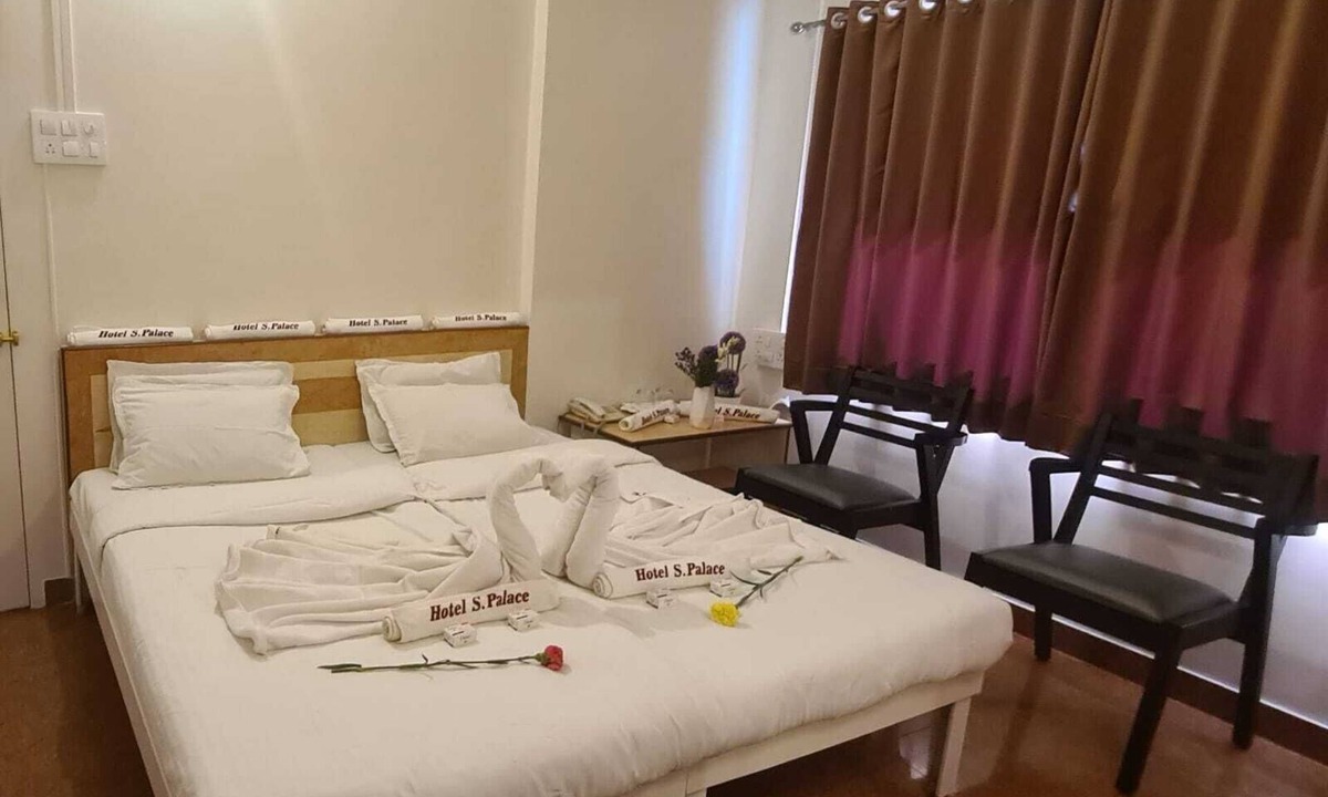 Satara Hotel | Hotel Sai Palace Lodge