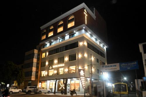 Jaipur Hotel | Hotel Yuvraj Prime Opposite Gandhi Nagar Railway Station