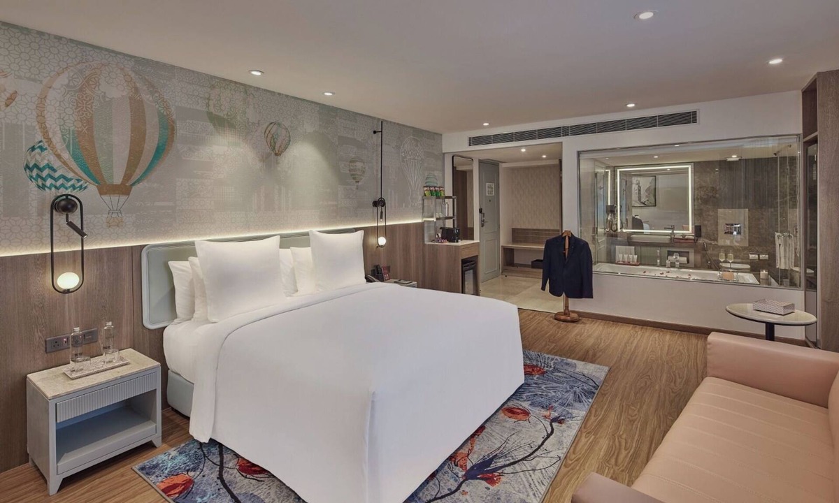 Vile Parle East Hotel | ICONIQA - The Lifestyle Hotel of Mumbai