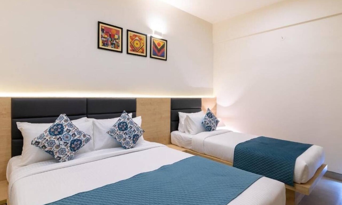 Panduranga Nagar Hotel | Iris Suites