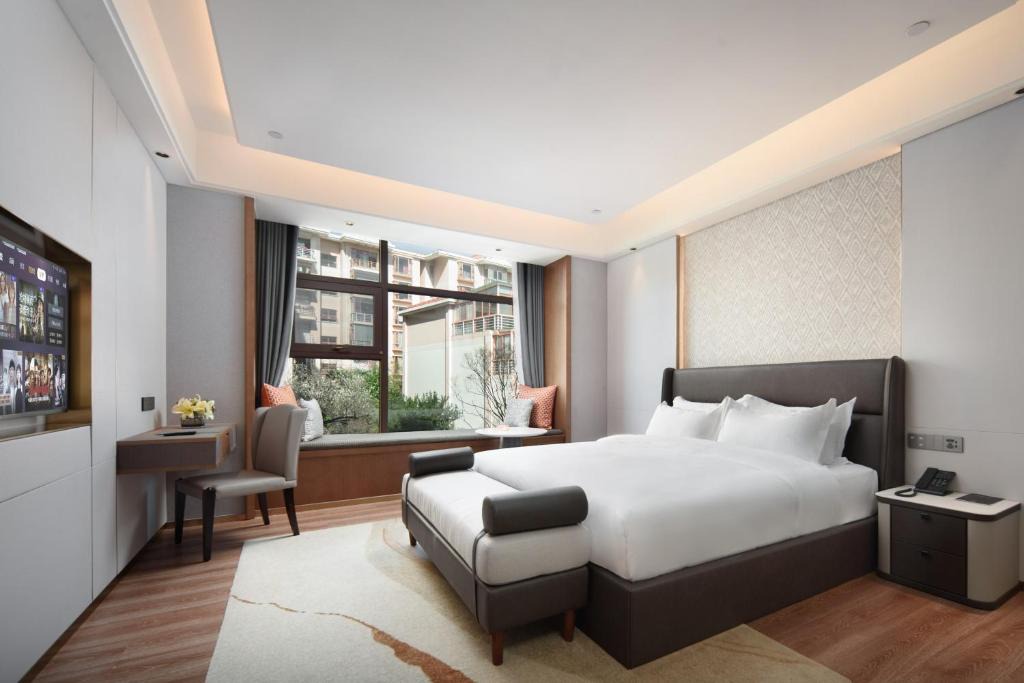 Panlong Hotel | Join Hands Bless Hotel