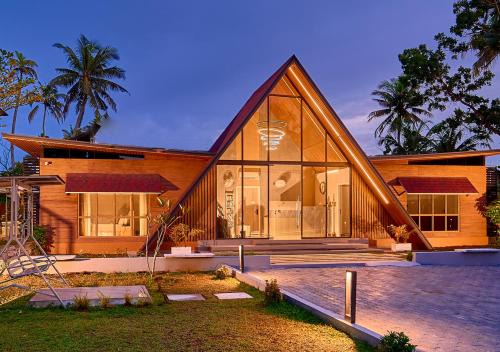 Aryad South House | Kayal Cove Premium Pool Resort & Houseboats Alleppey By VOYE HOMES